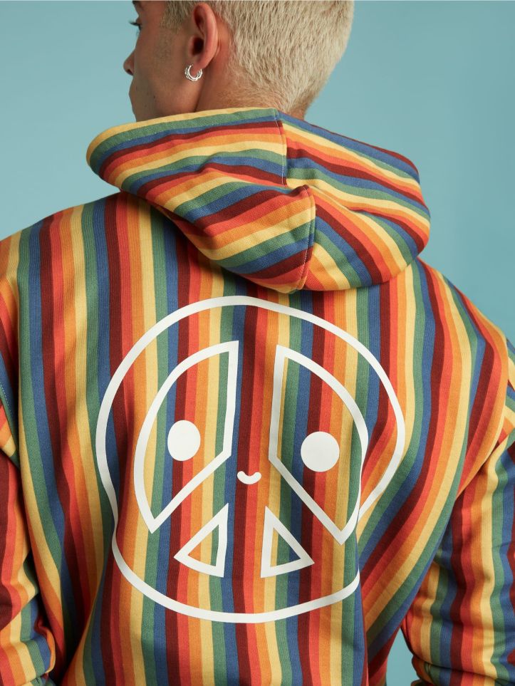 GUESSxFRIENDSWITHYOU (5)