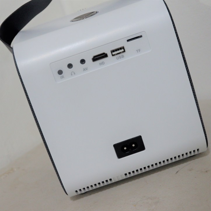 Lumos Ray Projector 11