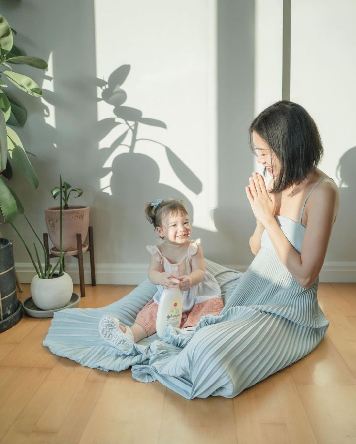 Chain of Johnson's Cottontouch Care - Camille Co (1)