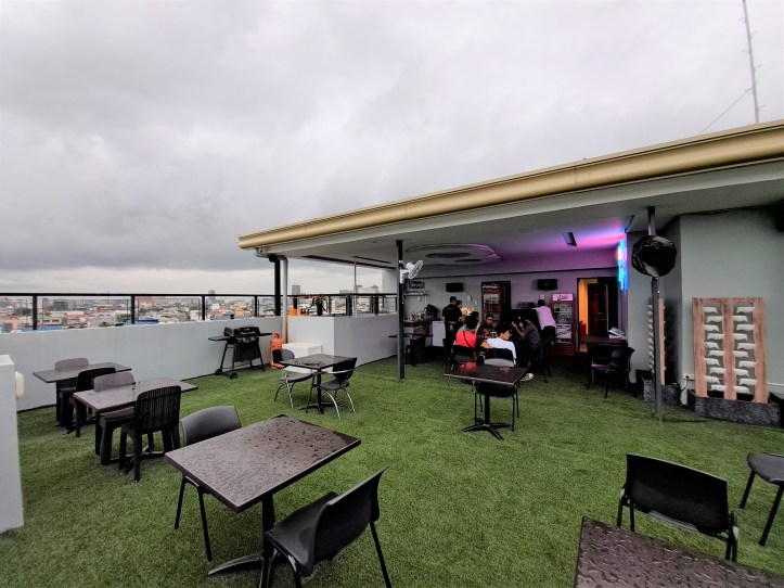 Arzo Hotel Makati Premier 14