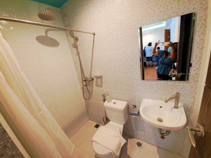 Arzo Hotel Makati Premier 7