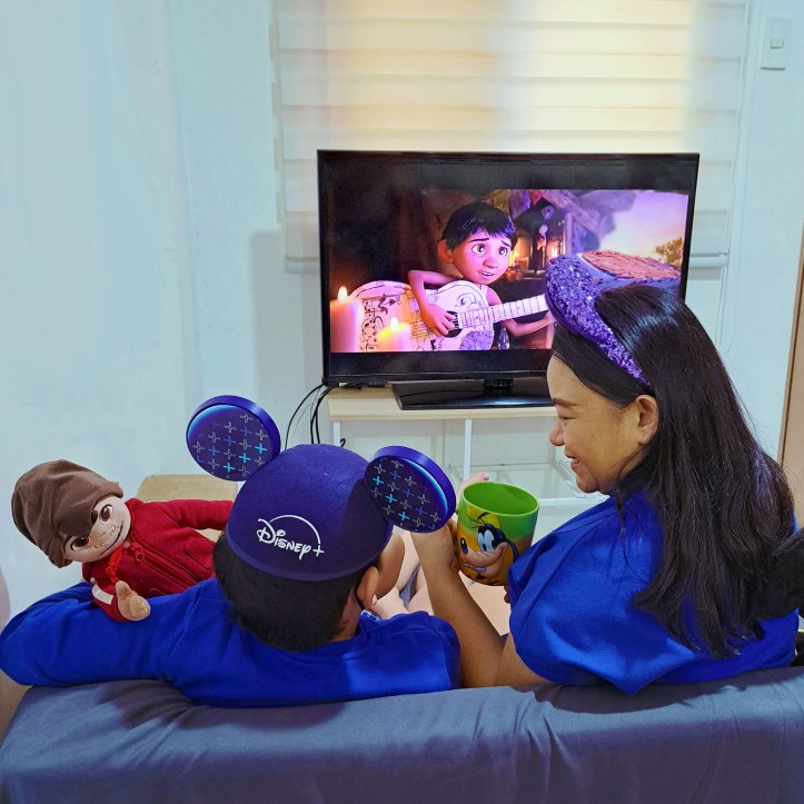 disneyplus globe at home