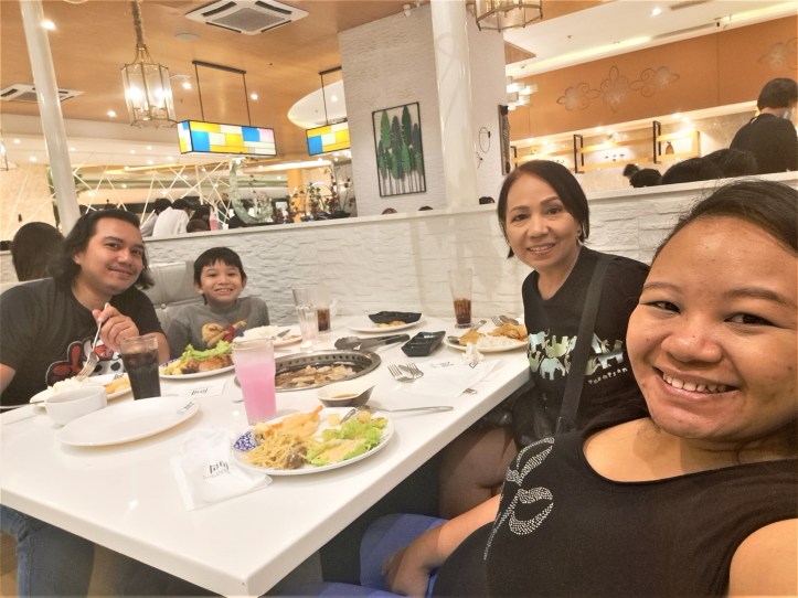 Six Doors Uptown Mall 28