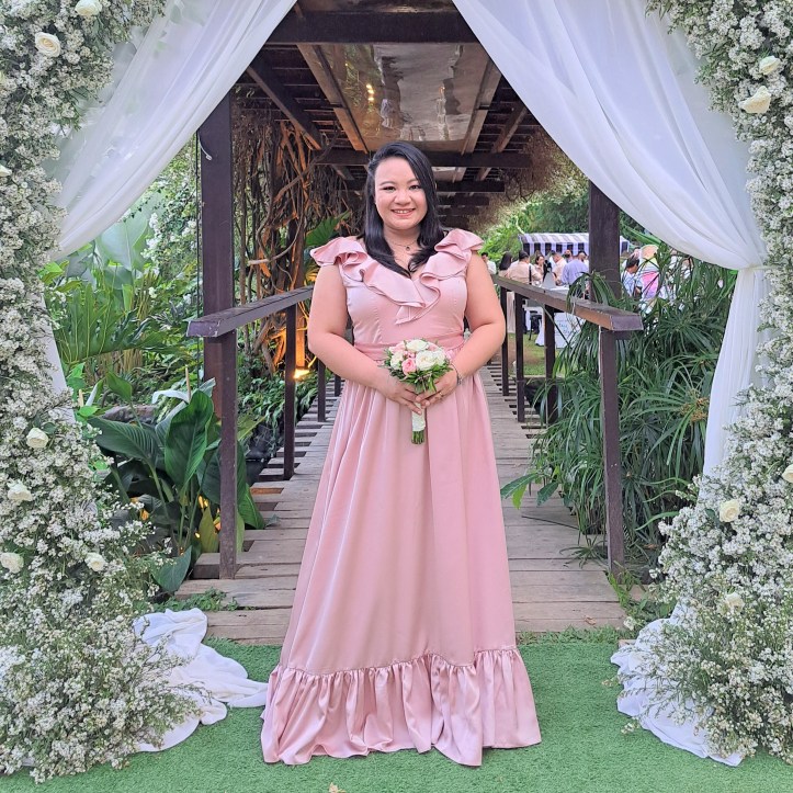 WanderWoMom in Narra Hill Zoo Label Valeria