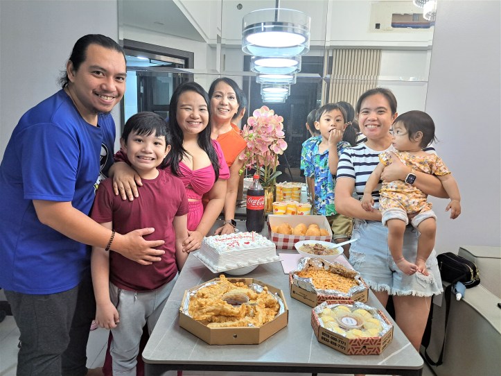 wanderwomom family birthday