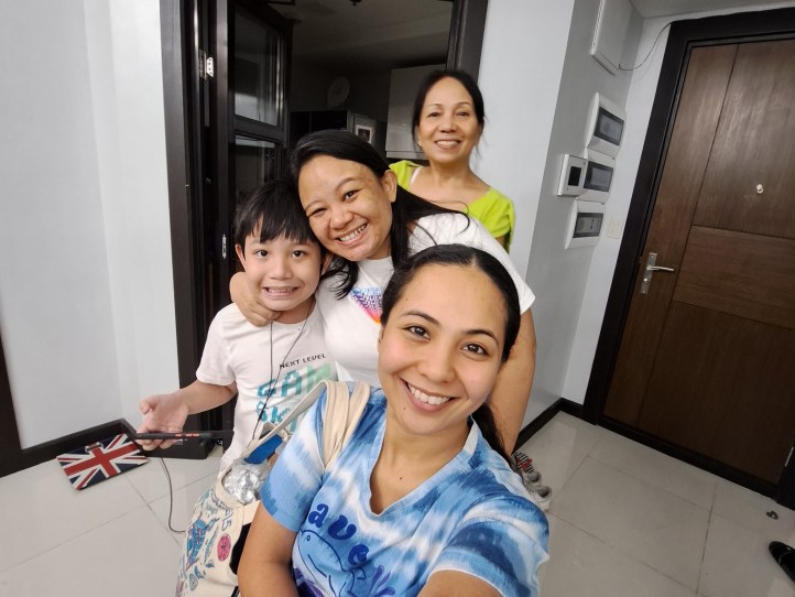 wanderwomom family with rissey