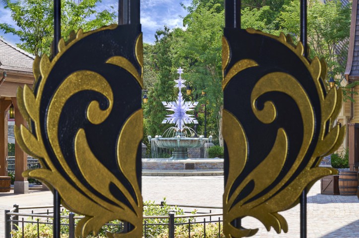 HKDL_World of Frozen_Friendship Fountain_1