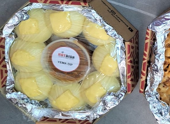 Hotdish puto cheese with yema dip